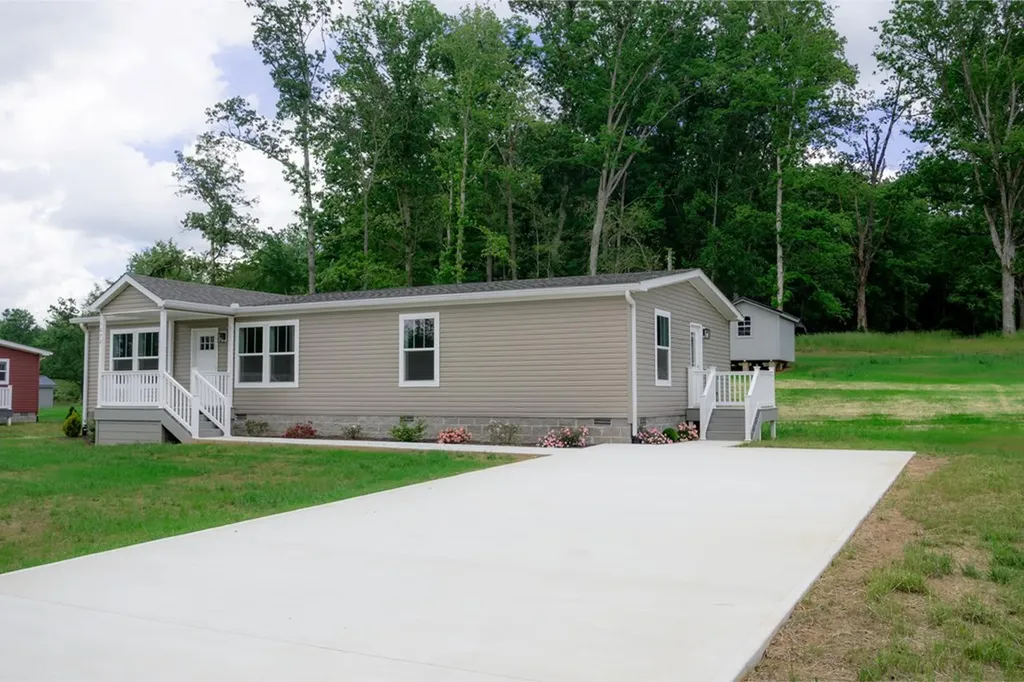 1670 Anna Maria Lane Cookeville TN 38501