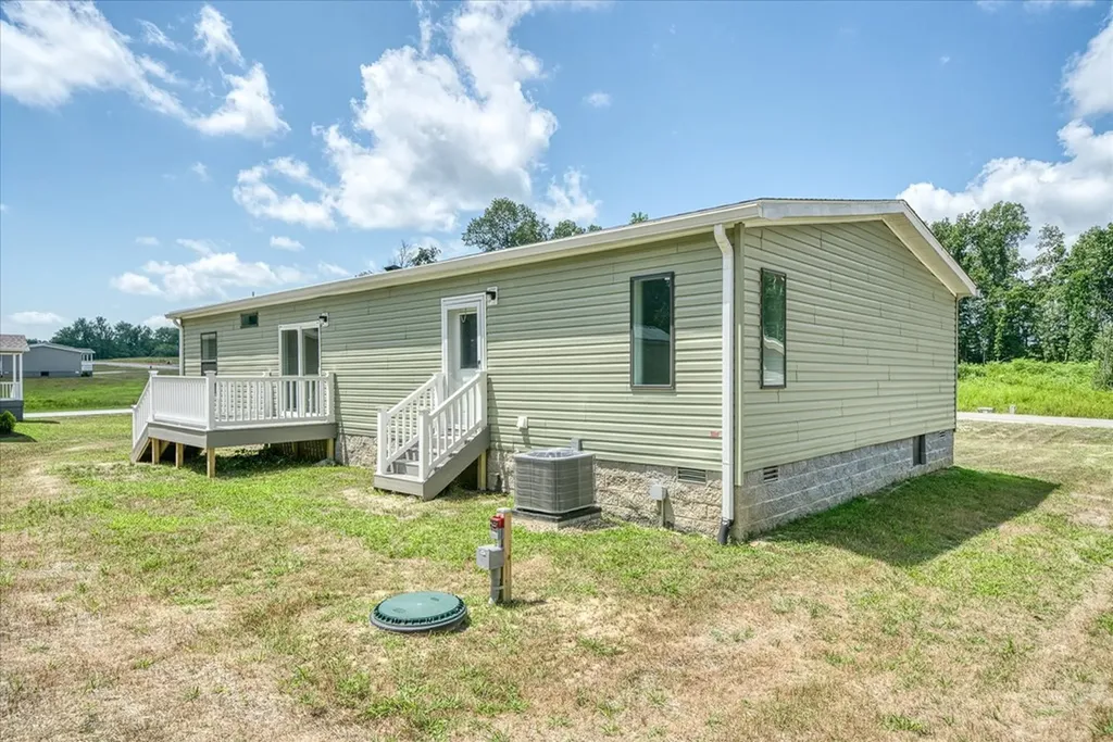 1720 Anna Maria Lane Cookeville TN 38501