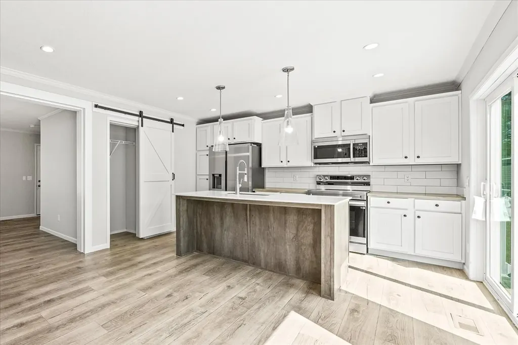 1760 Anna Maria Lane Cookeville TN 38501