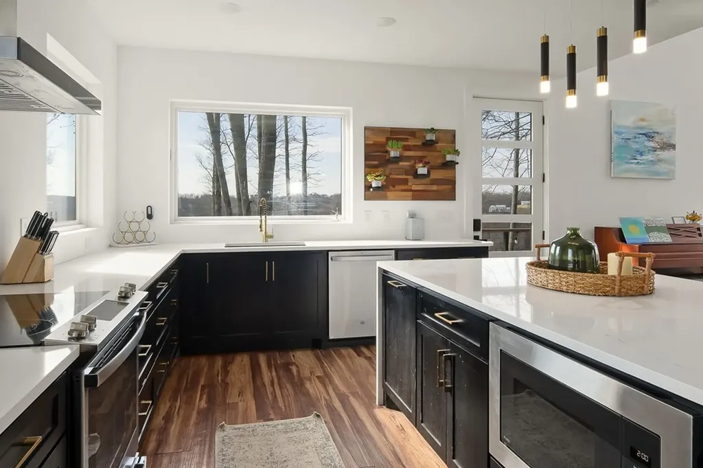 1171 W Hutchins Bend Road Sparta TN 38583