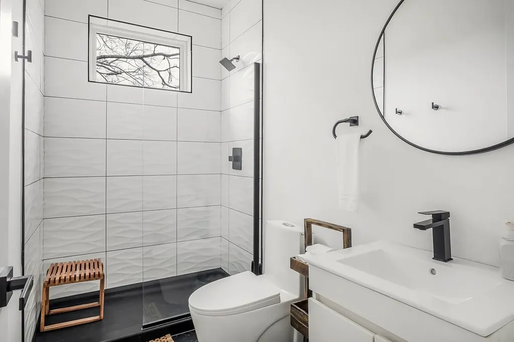 1171 W Hutchins Bend Road Sparta TN 38583