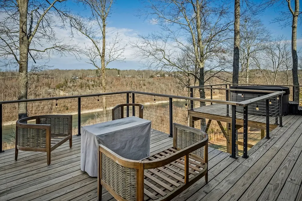 1171 W Hutchins Bend Road Sparta TN 38583