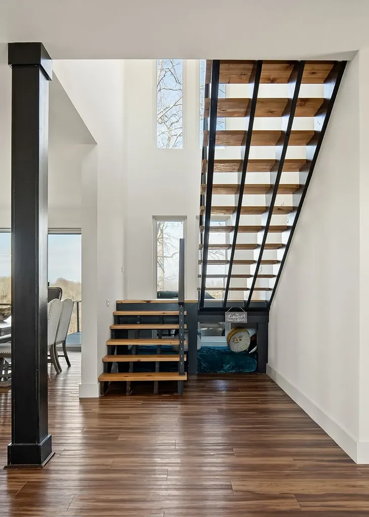 1171 W Hutchins Bend Road Sparta TN 38583