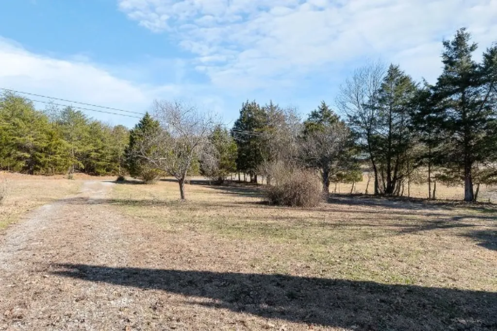 280 Bone Cave Road Rock Island TN 38581