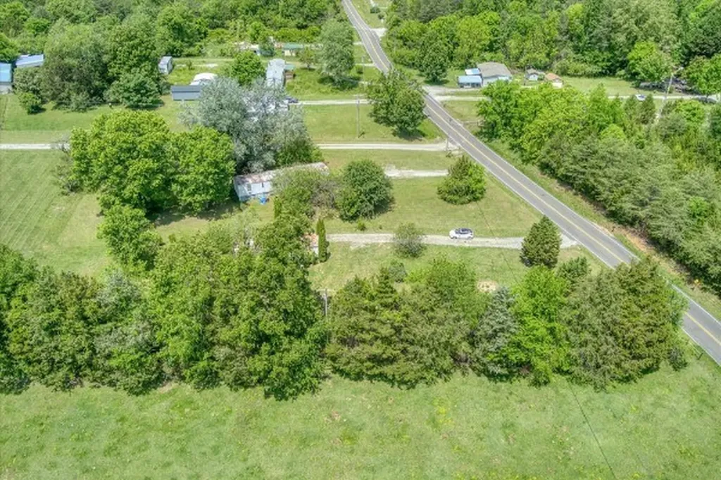 280 Bone Cave Road Rock Island TN 38581