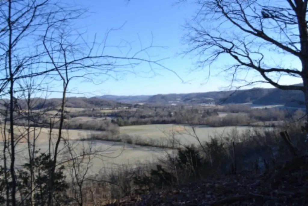 5.52AC Cabin Hill Road Celina TN 38551