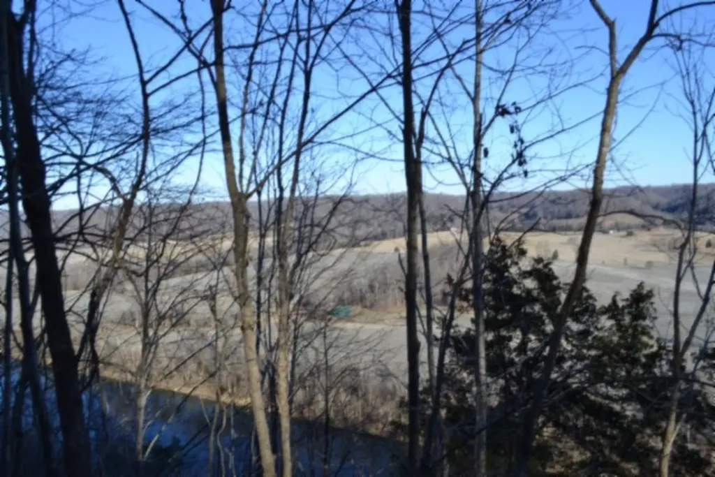 5.52AC Cabin Hill Road Celina TN 38551