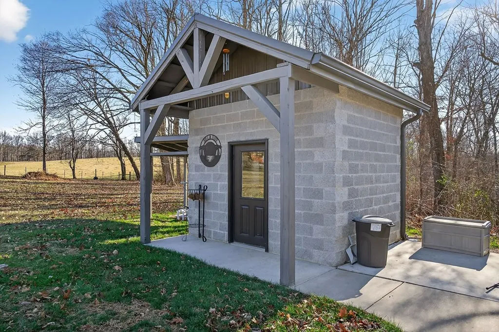 6081 Buck Mountain Road Cookeville TN 38506