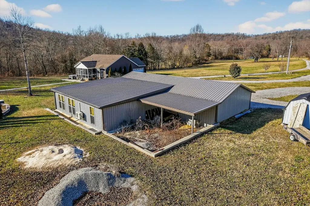 6081 Buck Mountain Road Cookeville TN 38506