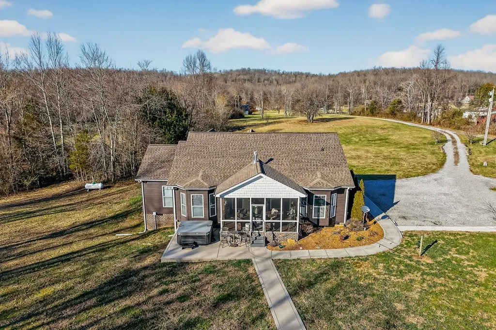 6081 Buck Mountain Road Cookeville TN 38506