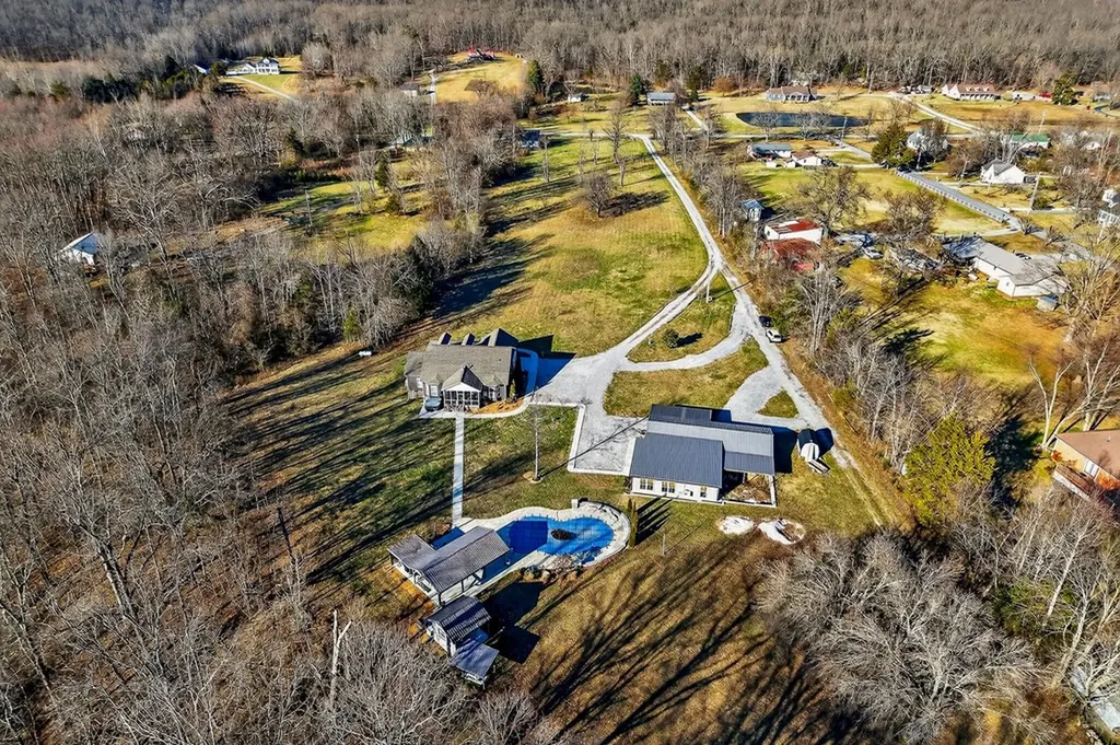 6081 Buck Mountain Road Cookeville TN 38506