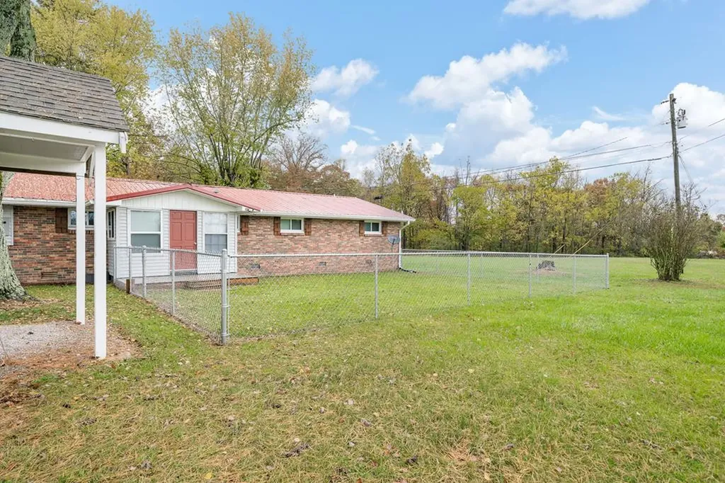 74 Farmer Road Crossville TN 38571