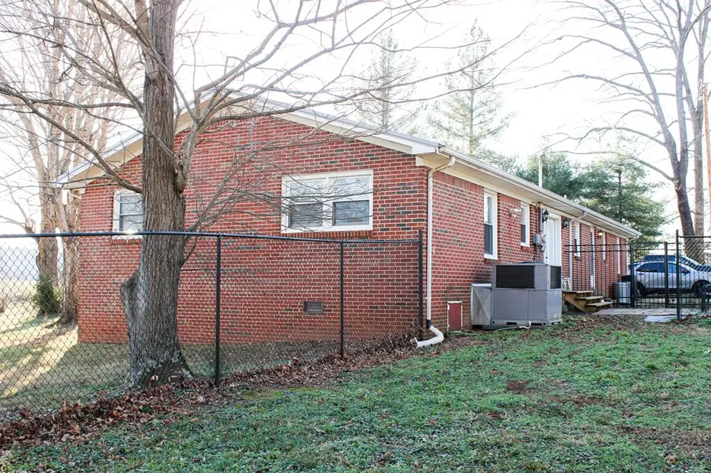 2633 Spencer Road Rock Island TN 38581