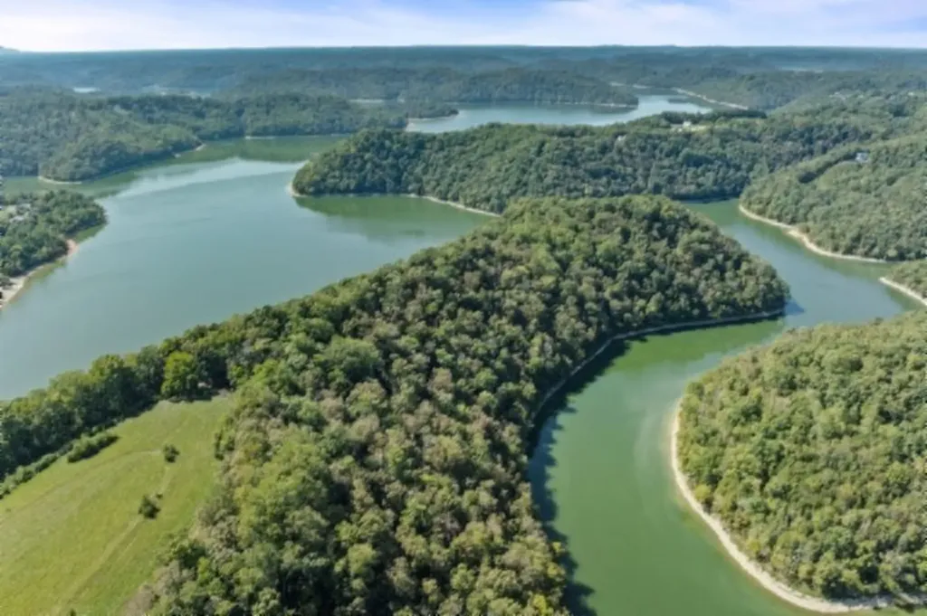 Lot 13 Lord Botetourt Court Baxter TN 38506