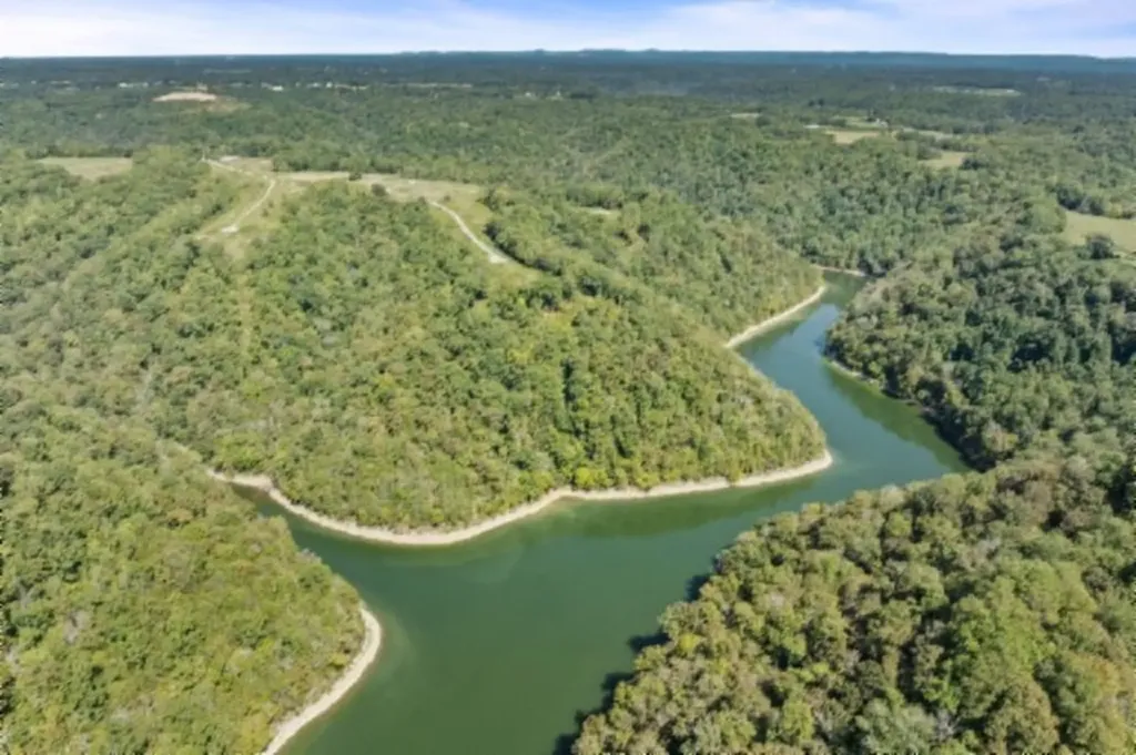 Lot 13 Lord Botetourt Court Baxter TN 38506