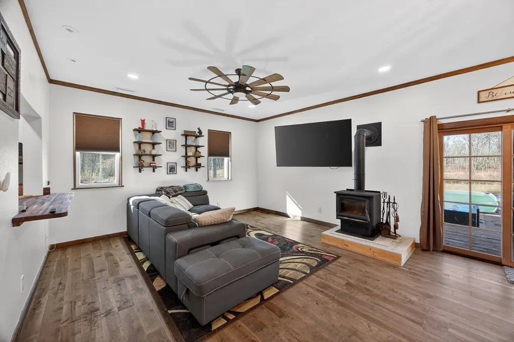 795 Pine Road Pikeville TN 37367