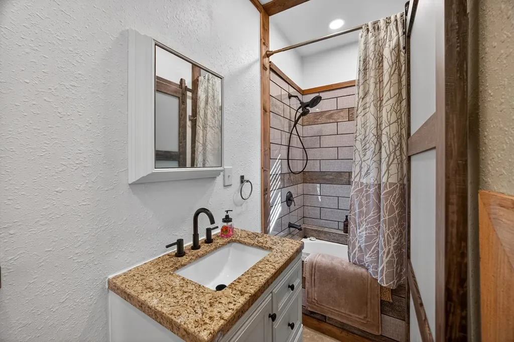 795 Pine Road Pikeville TN 37367