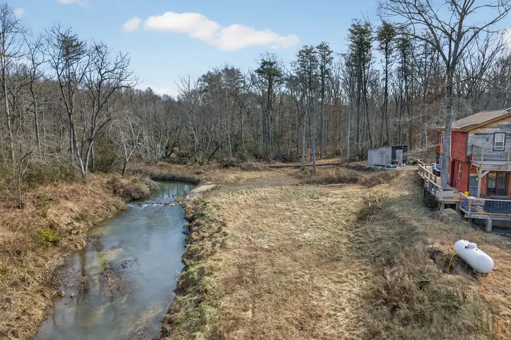 795 Pine Road Pikeville TN 37367