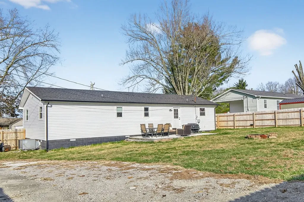 257 Myrtle Avenue Crossville TN 38555