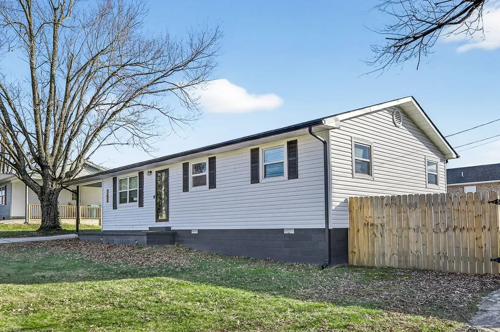 257 Myrtle Avenue Crossville TN 38555