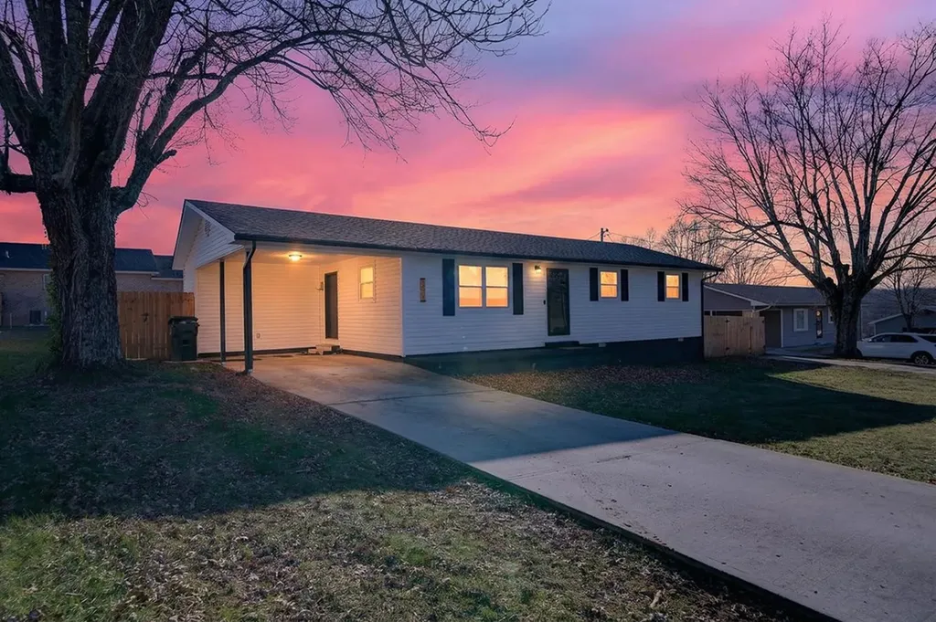 257 Myrtle Avenue Crossville TN 38555