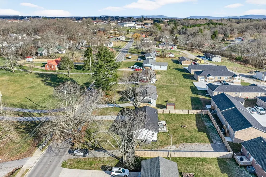 257 Myrtle Avenue Crossville TN 38555