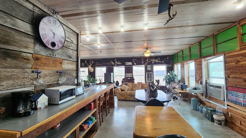 276 Schelley Road Gainesboro TN 38562