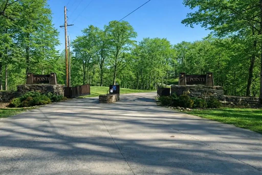 70A Catfish Road Hilham TN 38568