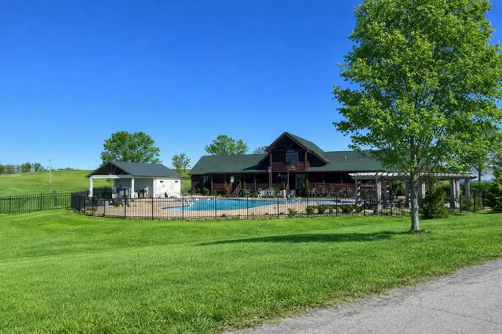 70A Catfish Road Hilham TN 38568