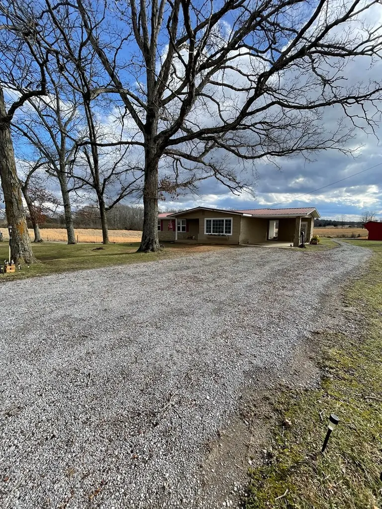 777 Corinth Church Road Rock Island TN 38581