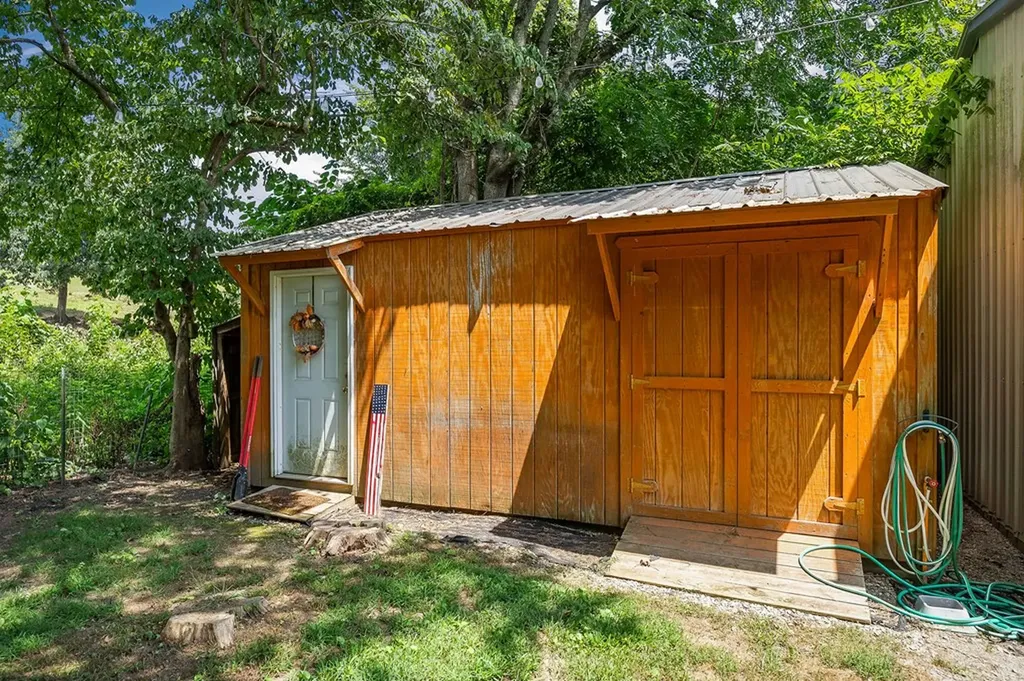 3006 Deerhaven Drive N Cookeville TN 38506