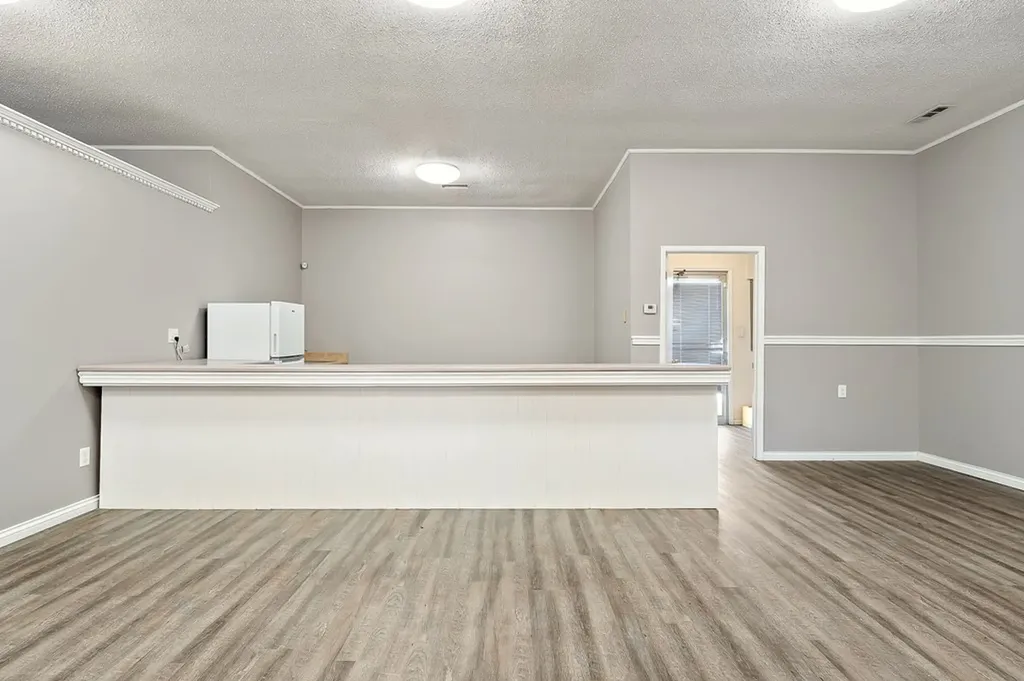 828 N Main Street Byrdstown TN 38549