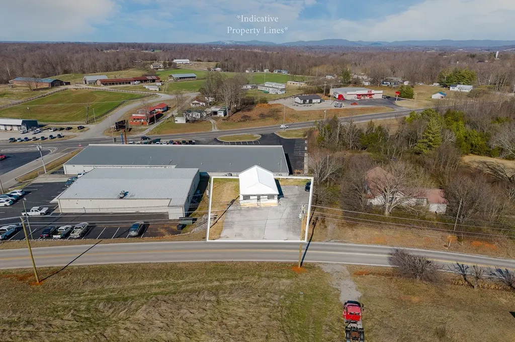 828 N Main Street Byrdstown TN 38549