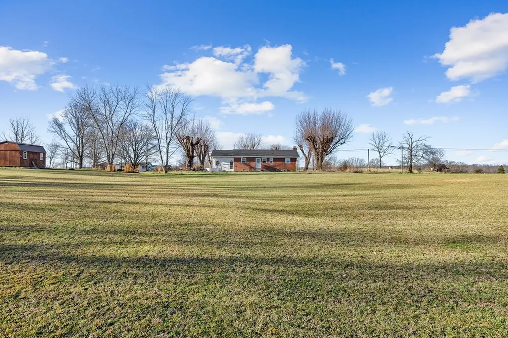 12500 Griffith Road Pikeville TN 37367