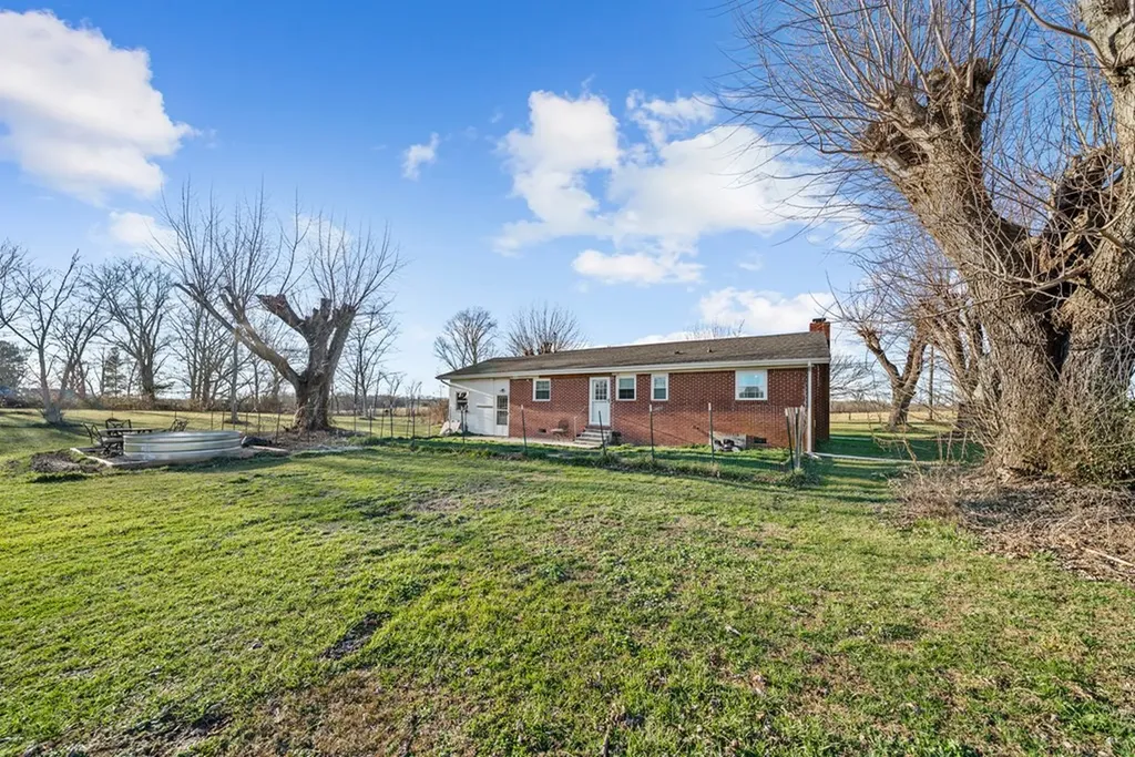 12500 Griffith Road Pikeville TN 37367