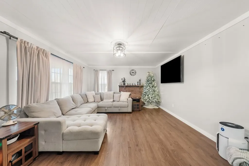 12500 Griffith Road Pikeville TN 37367