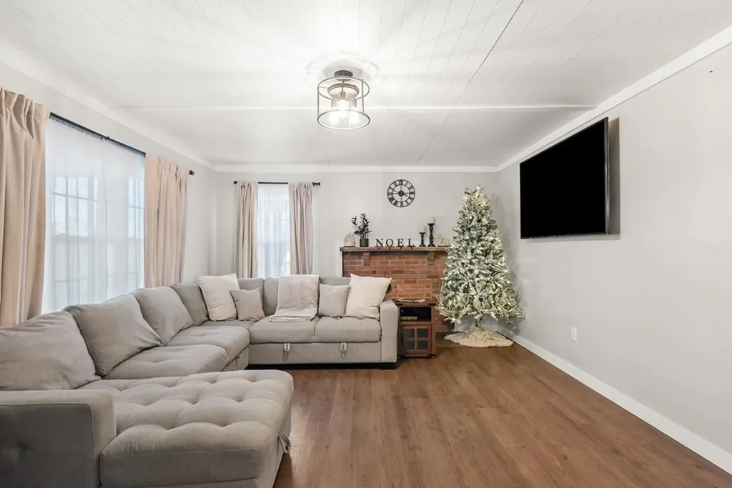 12500 Griffith Road Pikeville TN 37367