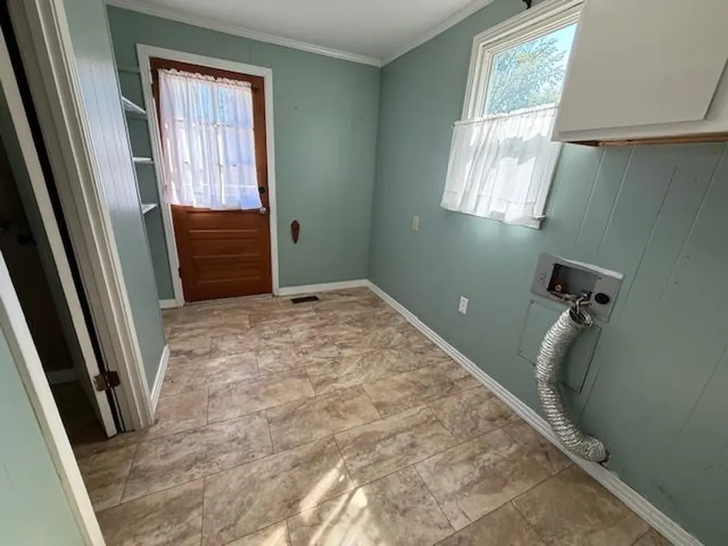 146 Dry Valley Road Algood TN 38506