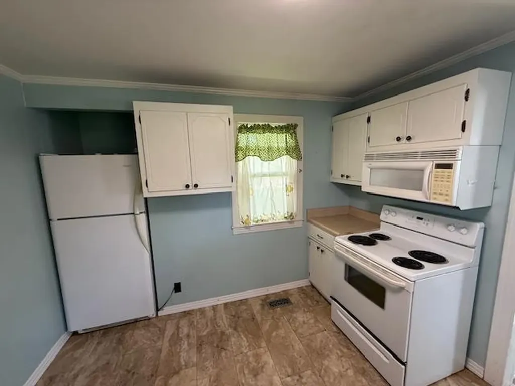 146 Dry Valley Road Algood TN 38506