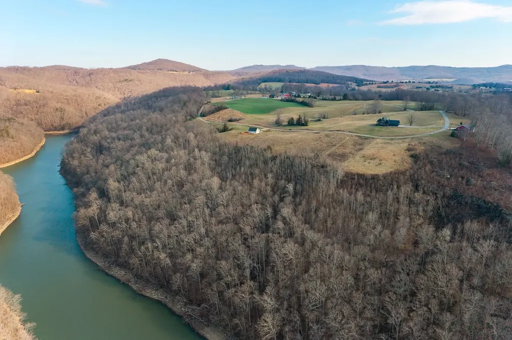 Lot #14 Amonett Circle Byrdstown TN 38549