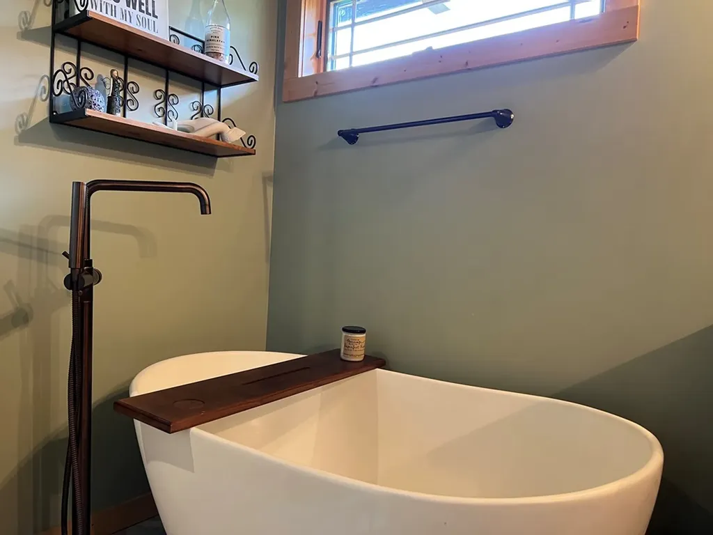 575 East Fork Road Whitleyville TN 38588