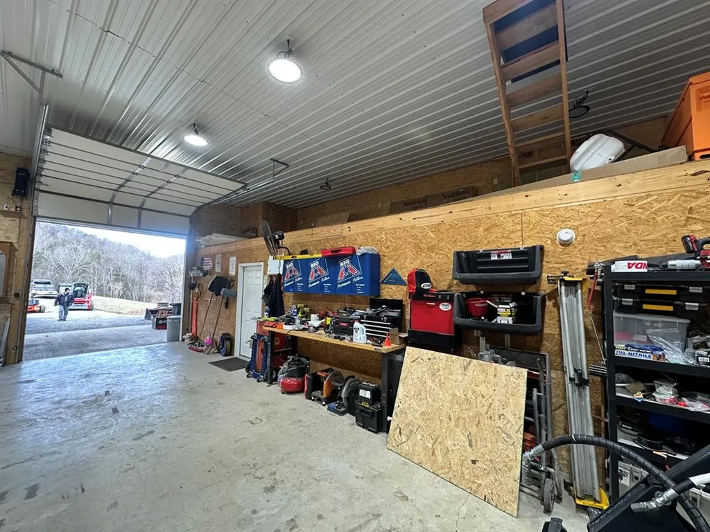 575 East Fork Road Whitleyville TN 38588