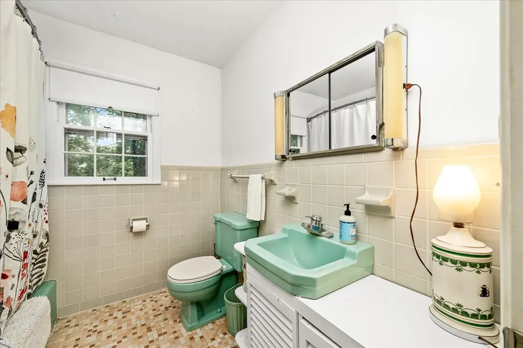 1025 N Maple Avenue Cookeville TN 38501