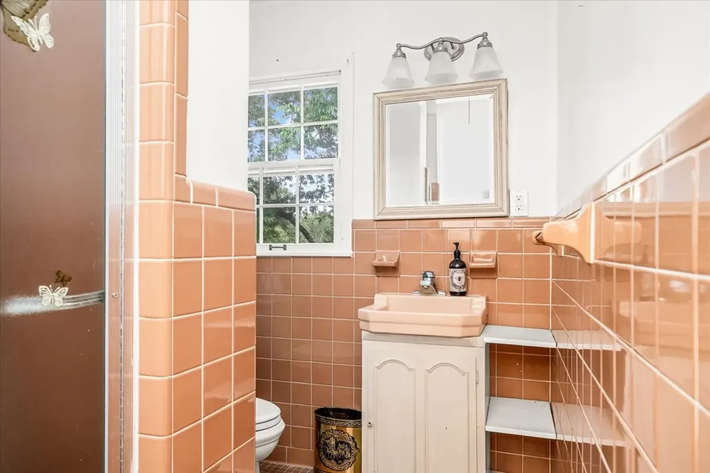 1025 N Maple Avenue Cookeville TN 38501