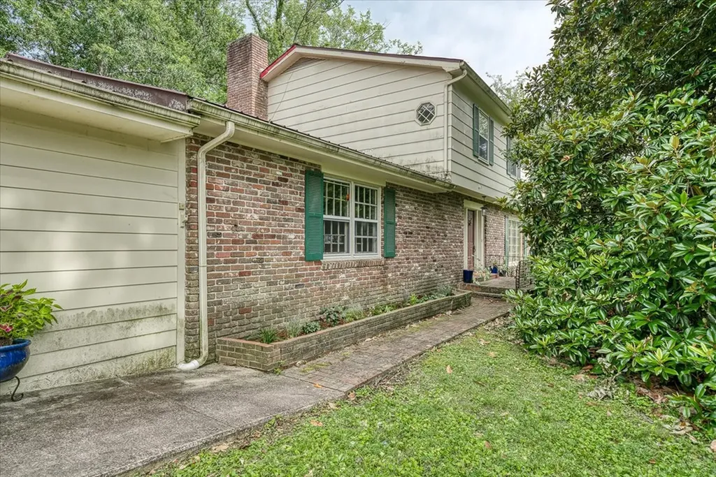 1025 N Maple Avenue Cookeville TN 38501