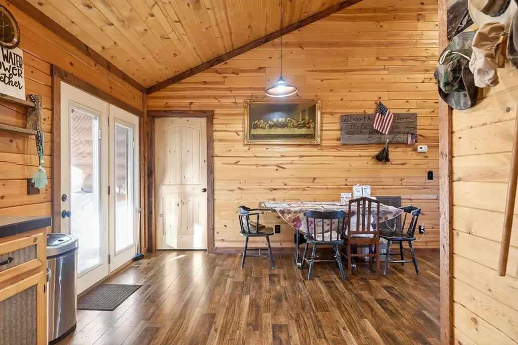 40 Diamond Padgett Lane Monterey TN 38574