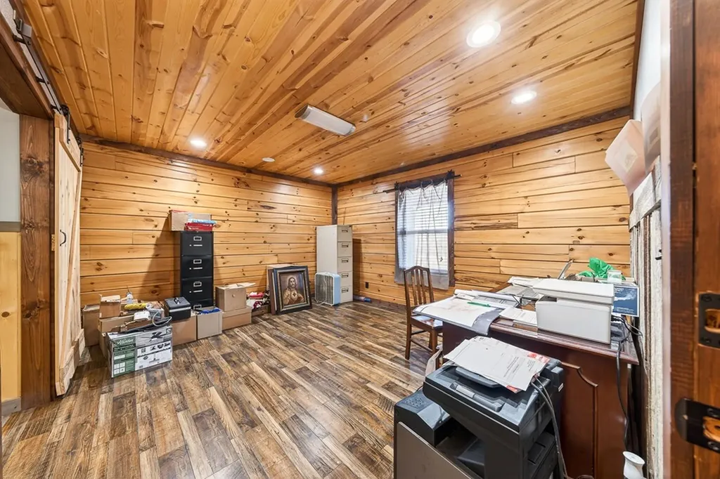 40 Diamond Padgett Lane Monterey TN 38574