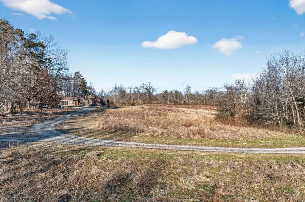 40 Diamond Padgett Lane Monterey TN 38574