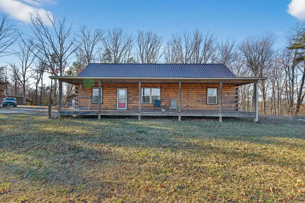 40 Diamond Padgett Lane Monterey TN 38574