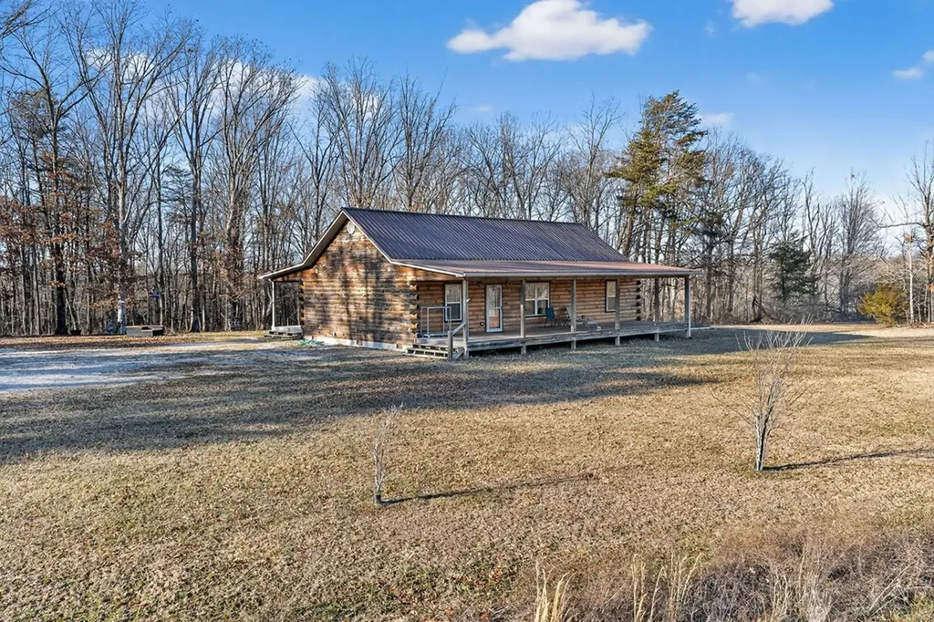 40 Diamond Padgett Lane Monterey TN 38574